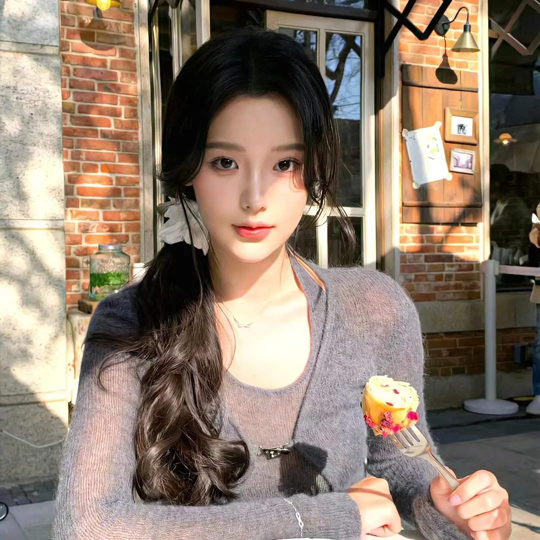 明天、我会成为谁的女友 海报